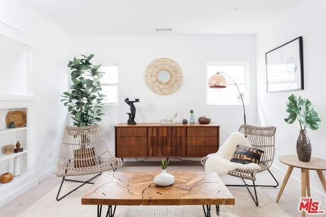 SOLD: 6212 Hillandale Dr in Highland Park