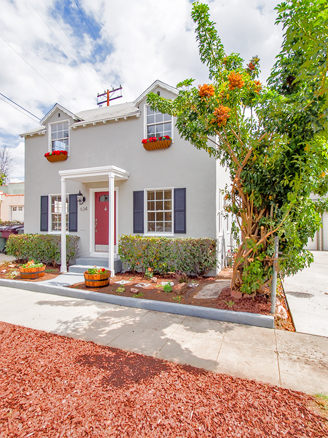 SOLD: 634 Fischer St, Glendale