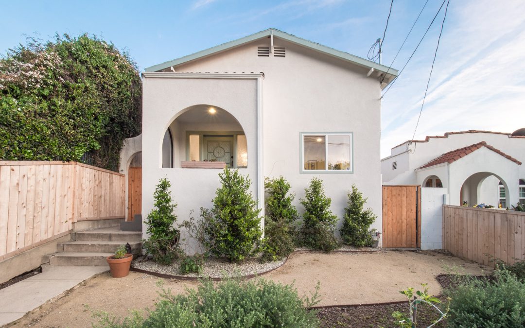 SOLD: 6162 Poppy Peak Dr in Highland Park
