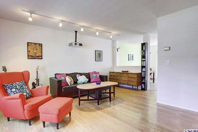 SOLD: 542 N Marengo Ave #2 in Pasadena