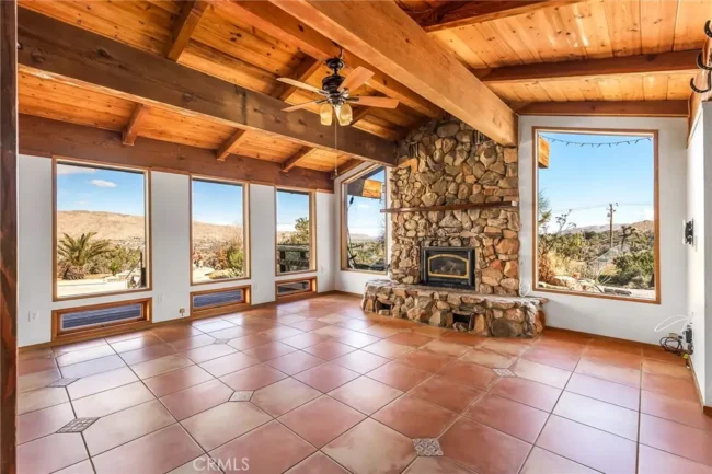 55215 Mountain View Dr